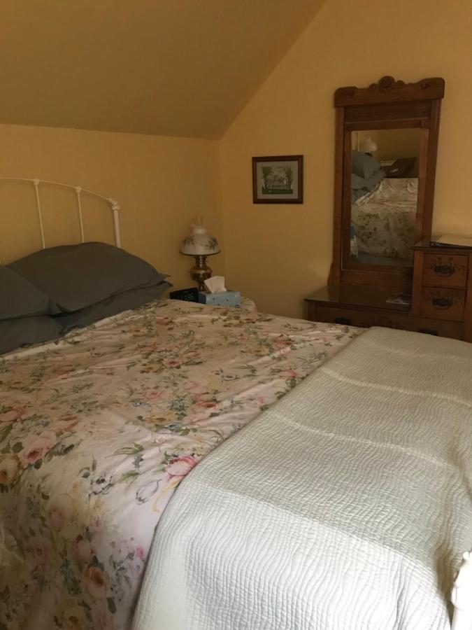 Maplecroft Bed & Breakfast Barre Exterior photo